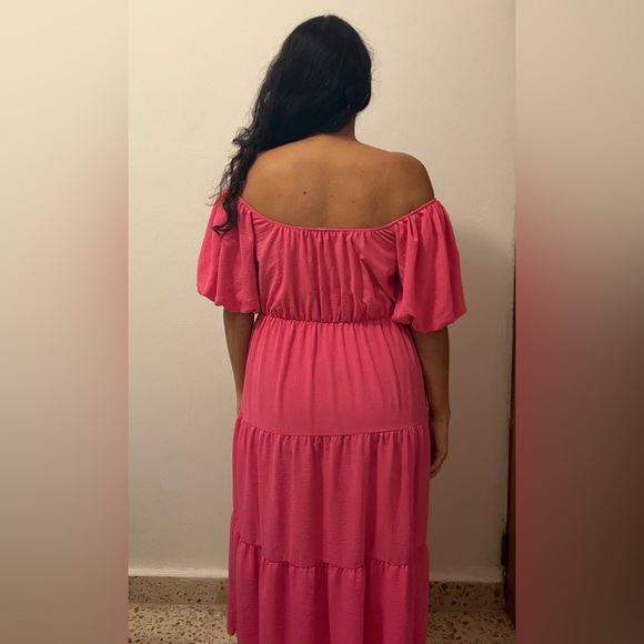 Elegant Pink Off-Shoulder Dress - Picture 3 of 8